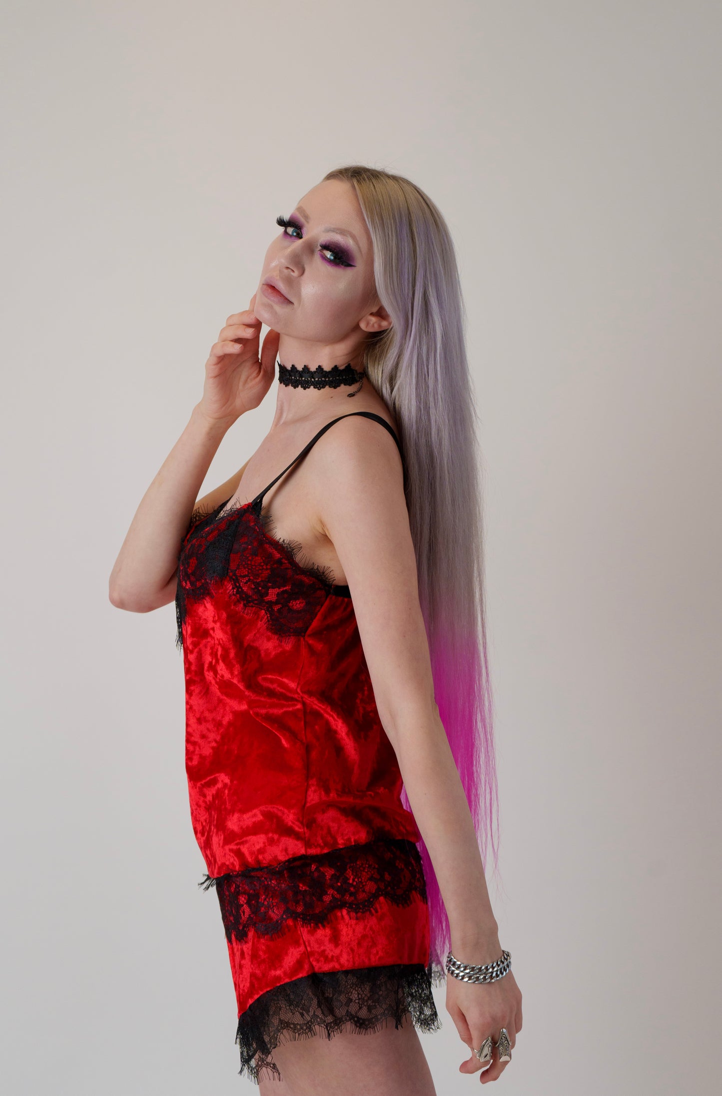 Sada černého a červeného domácího oblečení