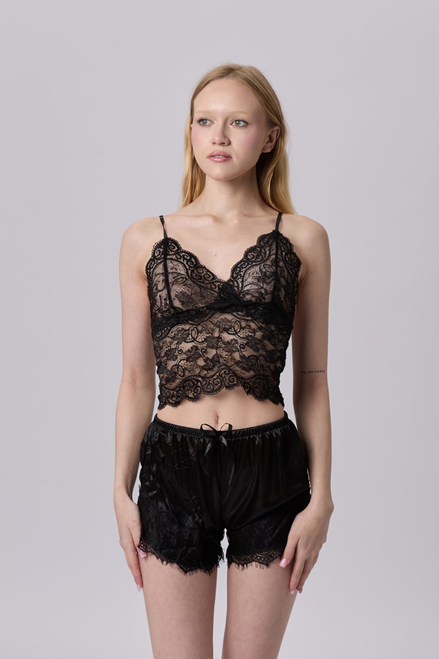 Pohodlný černý komplet